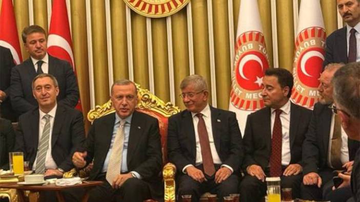 Cumhurbaşkanı Recep Tayyip Erdoğan, Ahmet Davutoğlu ve Ali Babacan uzun zaman sonra biraraya geldi!