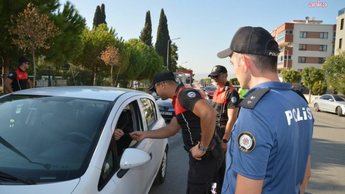 İzmir'de 1 haftada 833 suçlu yakalandı!