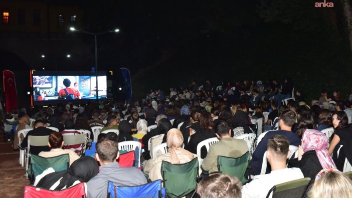Bursa'da açık havada sinema heyecanı başladı