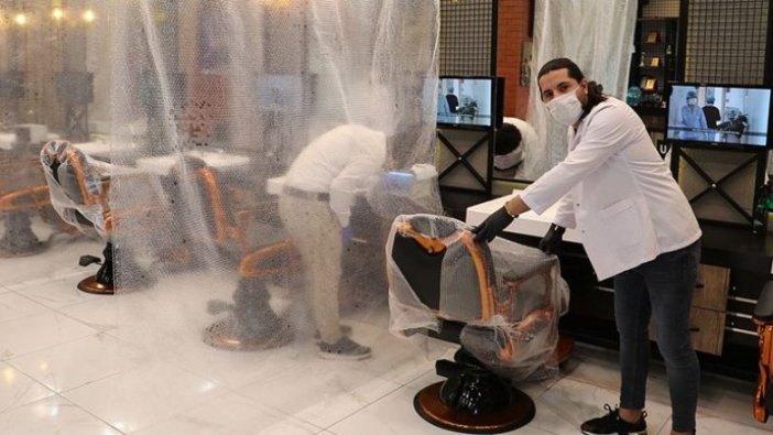 Berberler ve kuaförler açılışa hazırlanıyor