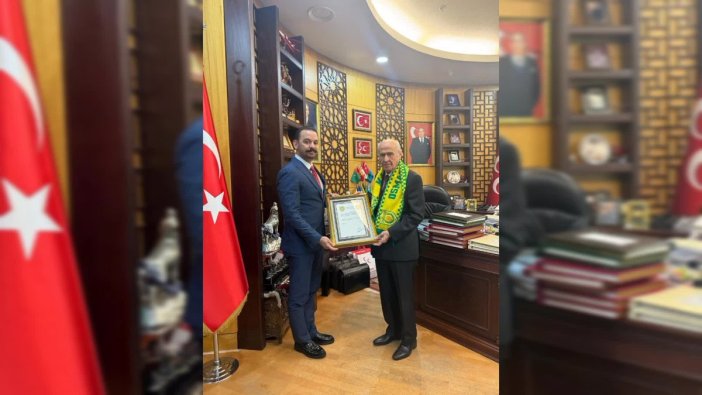Osmaniyespor'dan Bahçeli'ye özel onur