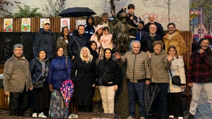 Dünya Gülümseme Günü'nde Nasrettin Hoca heykeline bakım yapıldı