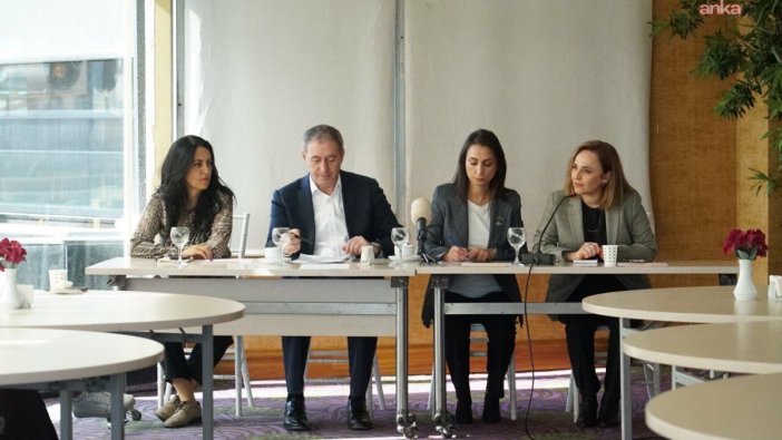 DEM Parti liderleri aydınlarla bir araya geldi