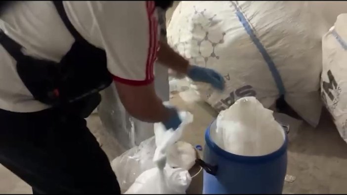 Rekor narkotik operasyonuyla İzmir'de dev ecza yakalandı