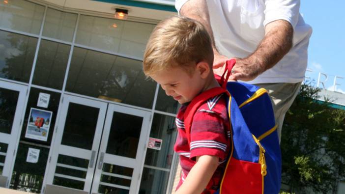 Okula gitmek istememe kaygı habercisi olabilir!