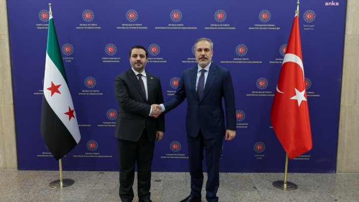 Suriye dışişleri bakanı Türkiye'ye adım atıyor