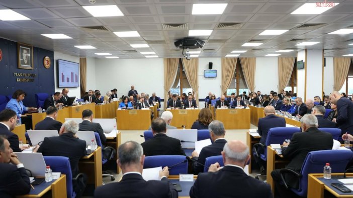 CHP'li Akay uyardı: Harcamalar dar gelirlilerden değil, zenginlerden kaynaklanıyor