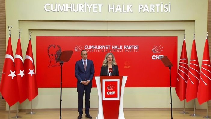 Gülşah Deniz Atalar'dan sert uyarı: 'Tiyatroları siyasi sahneye çevirmeyin'