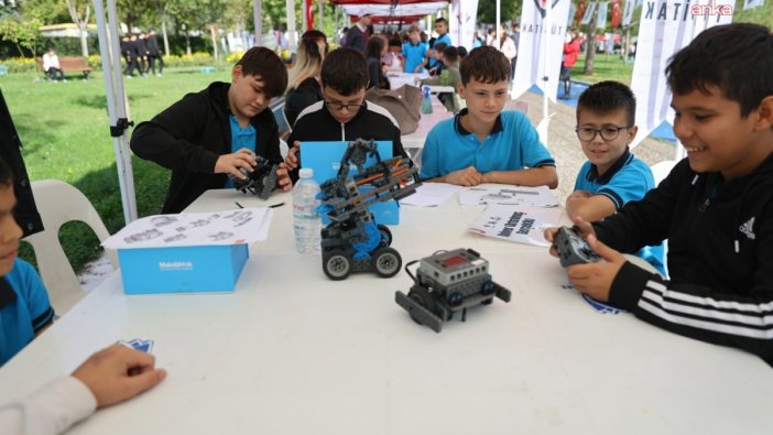 Yunusemre'de eğlenceli bilim şenliği başladı