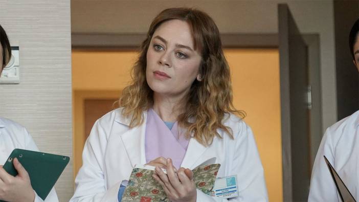 Demet Evgar'a bir şok daha! rol arkadaşı duyurdu