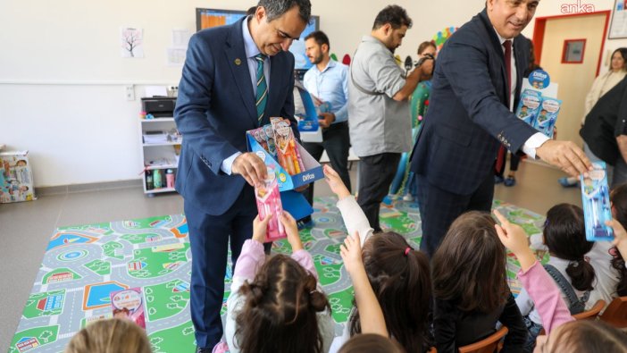 Alanya'da miniklere temizlik dersi verildi