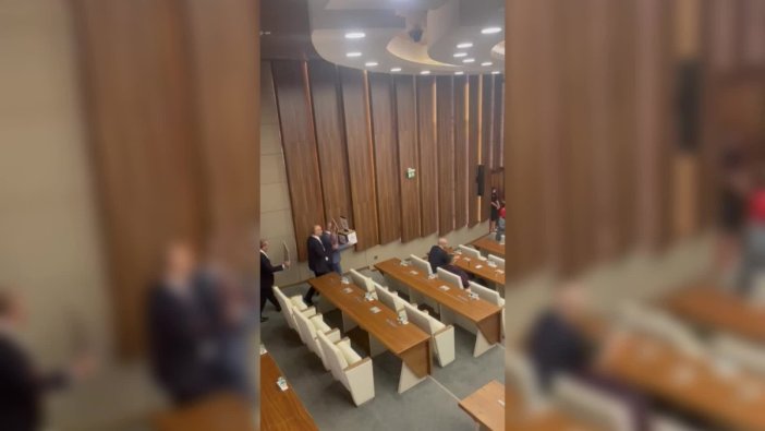 Beykoz'da CHP'li meclis üyelerinden protesto eylemi