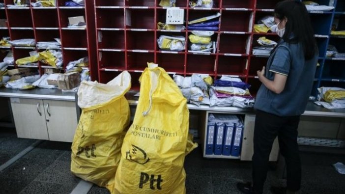 PTT dağıtım personelinin Kovid-19 mesaisi sürüyor