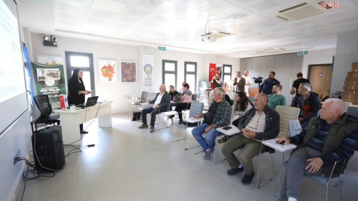 Efes Selçuk’ta toprak analizi eğitimi başladı