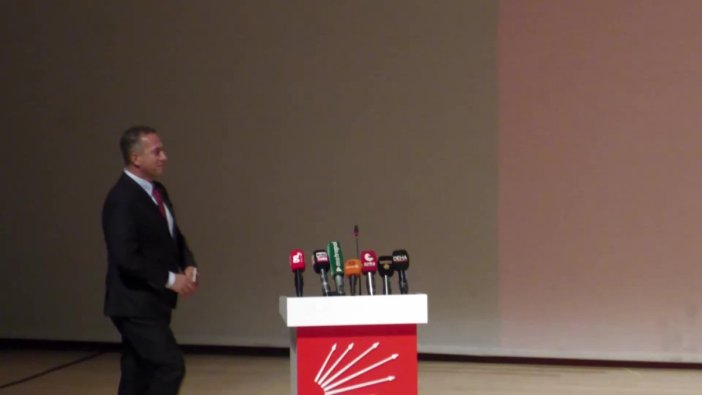 CHP'nin Denizli Kongresinde sert mesajlar: 'Uyuşturucu baronlarıyla resim veren bakandan örnek al'