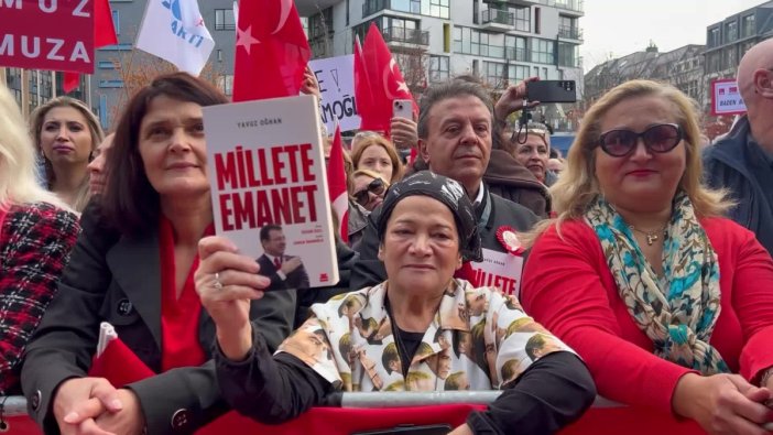 CHP Brüksel'de tarihi miting gerçekleştirdi