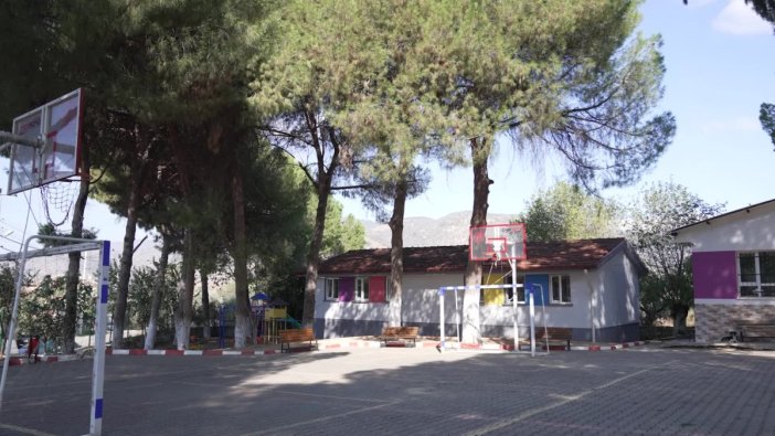 İzmir'de velileri mutlu eden eğitim desteği