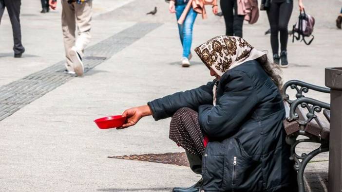 Ekipler denetim yaptı! Dilencinin üzerinden bakın neler çıktı