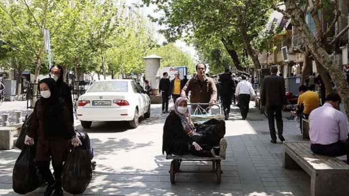 İran'da koronadan can kaybı 7 bin 119'a yükseldi