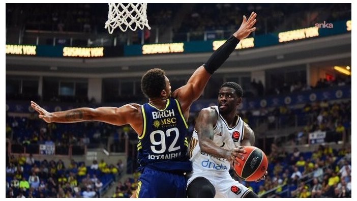 Fenerbahçe, Dubai Basketbol'a büyük farkla yenildi