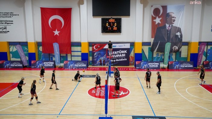 Atatürk Kupası Voleybol Turnuvası başladı