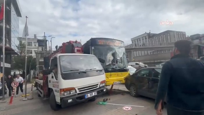Çekmeköy'de zincirleme kazada bir ölü, beş yaralı