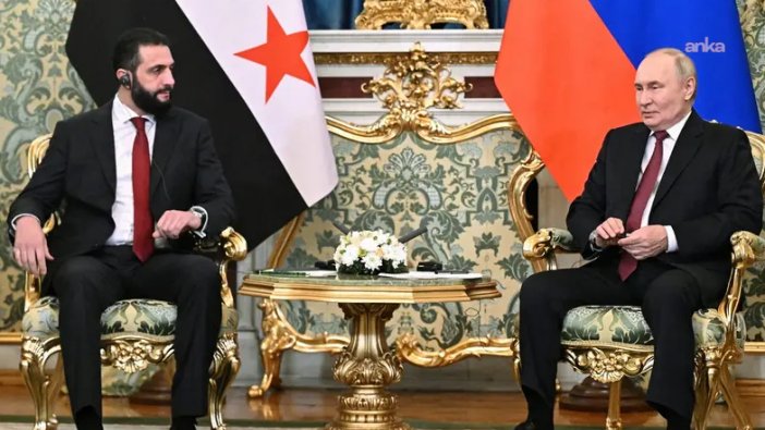 Suriye'nin geçici Cumhurbaşkanı, Moskova'da Putin'le ilk kez buluştu
