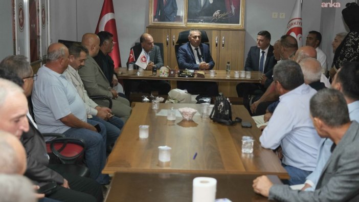 Geçer, Adana'nın muhtarlarıyla bir araya geldi