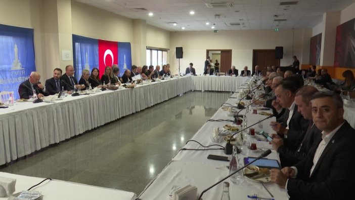 İzmir'de su krizi masaya yatırıldı