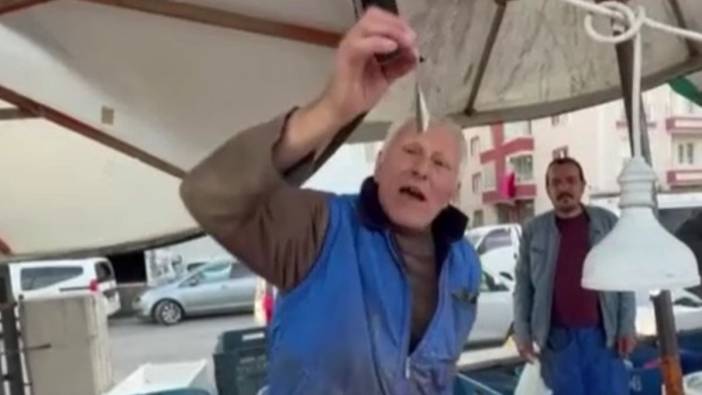 Balığın tazeliğini bakın nasıl gösterdi! Görenler şaşırdı kaldı