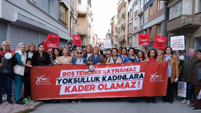 Boş tencerelerle yürüyorlar: Kadınlar yoksulluğa isyan etti