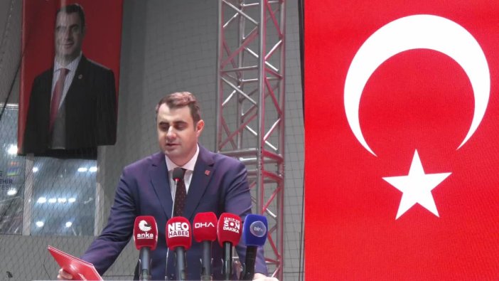 CHP İzmir'de yeni başkan: Çağatay Güç