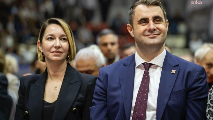 CHP İzmir İl Kongresi'nde Yeni Dönem: Çağatay Güç, 'İzmir'le Yola Çıkıyoruz!'