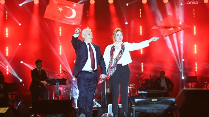 Cumhuriyet coşkusu Bursa'nın dört bir yanını sardı