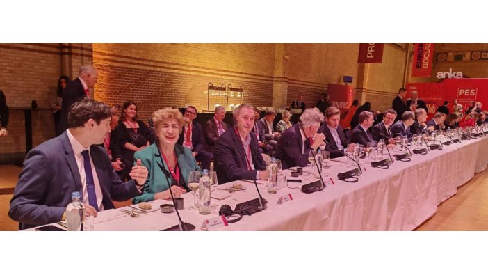 Tuncer Bakırhan, PES kongresinde önemli mesajlar verdi