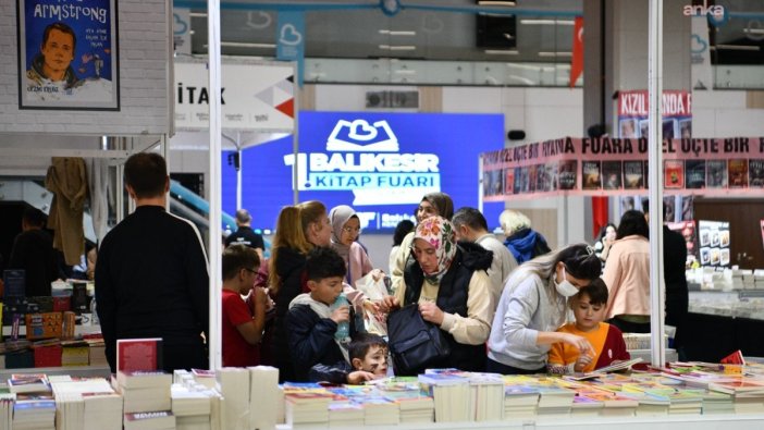 Balıkesir Kitap Fuarı’na yoğun ilgi: İlk iki günde 35 bin ziyaretçi