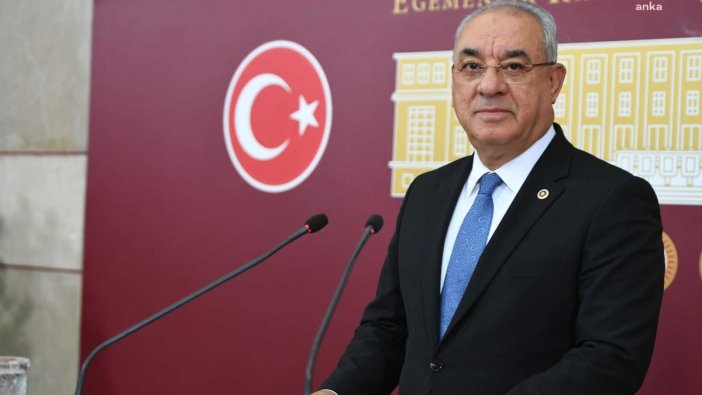 Aksakal'dan Tufan Erhürman'a tebrik geldi