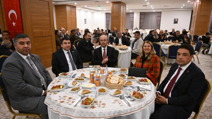 Kırşehir'de muhtarlarla buluşma gecesi büyük ilgi gördü