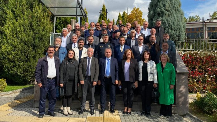 Muhtarlar Bozüyük Belediyesi'ni ziyaret etti