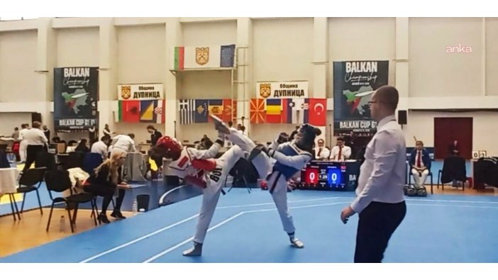 Zeynep Durmaz bronz madalyasını Balkan Tekvando Cup'tan getirdi