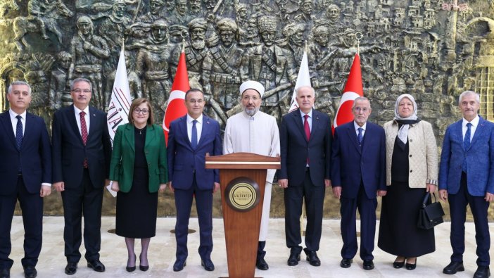 Türkiye'de 250 bin resmi hafız var