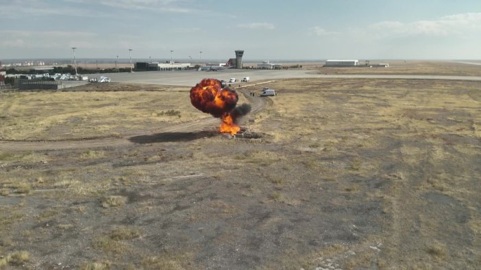 Iğdır Havalimanı'nda bomba ihbarı tatbikatı başarıyla gerçekleştirildi