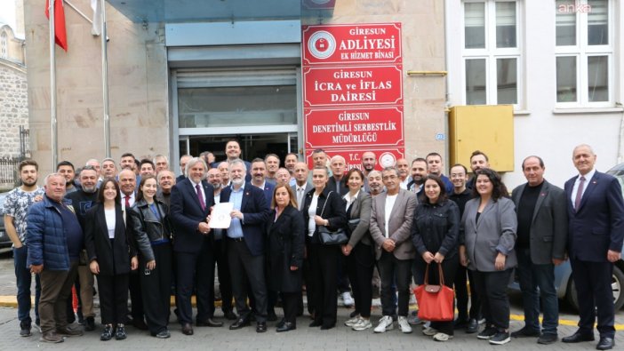 Gökhan Şenyürek, CHP Giresun İl Başkanlığı mazbatasını aldı