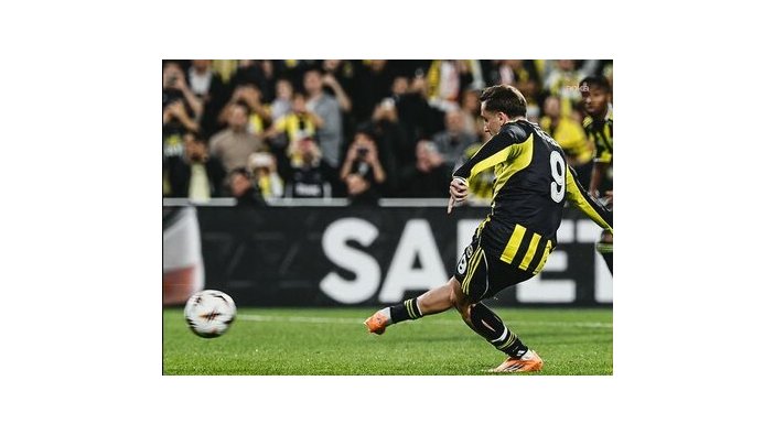 Fenerbahçe, Stuttgart'ı evinde devirerek 3 puanı kaptı