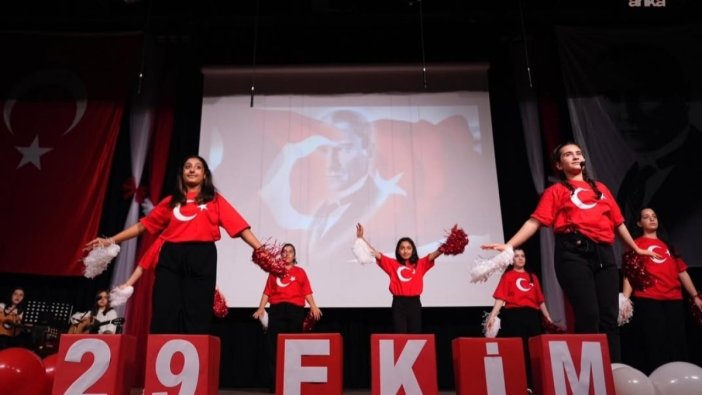 Cumhuriyet coşkusu Sancaktepe'de zirveye ulaştı