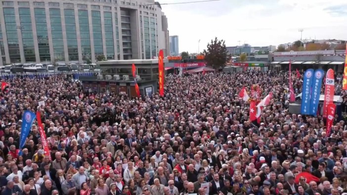Özgür Özel: 'Ekrem Başkan'a yeni sorular sormak başsavcılığın itirafı'
