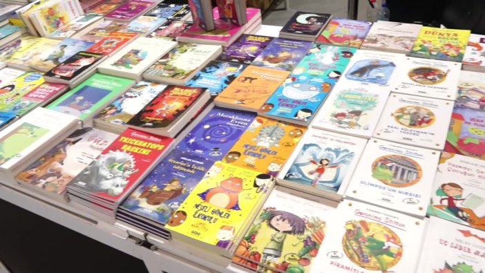 Balıkesir'de kitap fuarına büyük ilgi!
