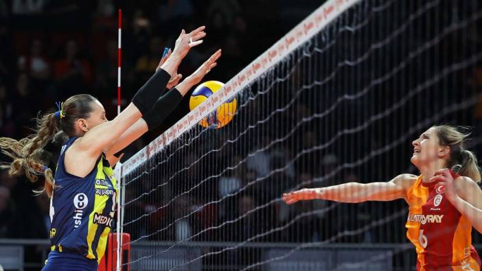 Fenerbahçe'den Derbide İki Branşta Galibiyet