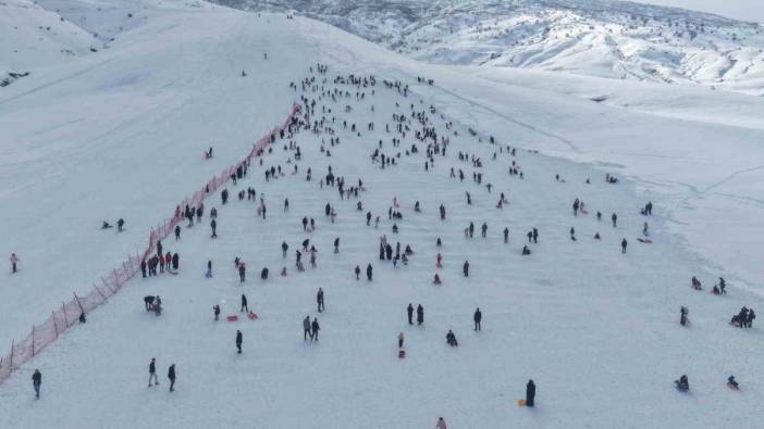 Güzeldağ Kayak Merkezi Yarıyıl Tatilinin Son Gününde Ziyaretçi Akınına Uğradı