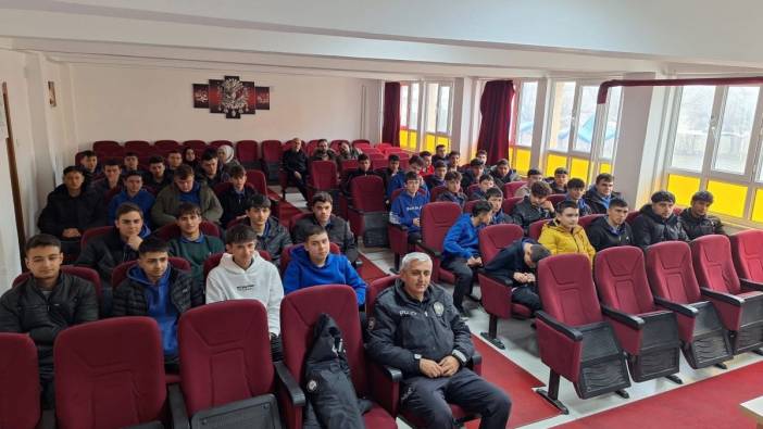 Tomarza'da 800 Öğrenciye Siber Güvenlik Eğitimi